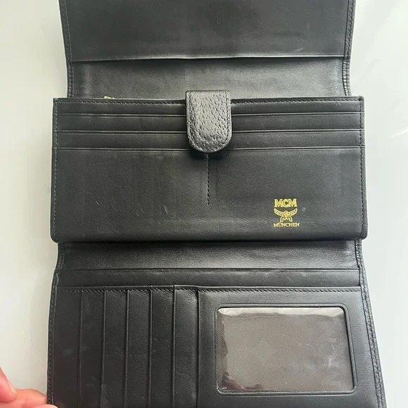 MCM BLACK LEATHER WALLET - Picture 7 of 11